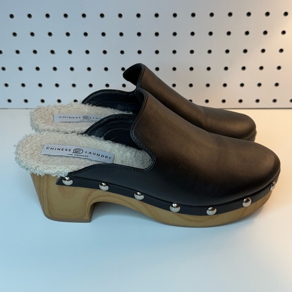 Chinese Laundry Black Call Out Clog Platform Block Heel Mules 7.5M Classic Retro - Picture 2 of 15